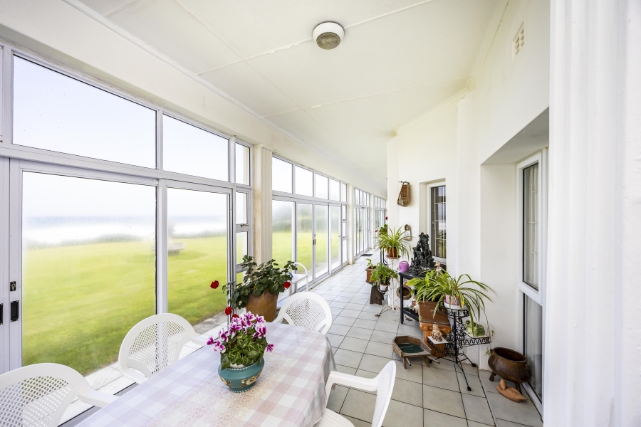 5 Bedroom Property for Sale in Gonubie Eastern Cape